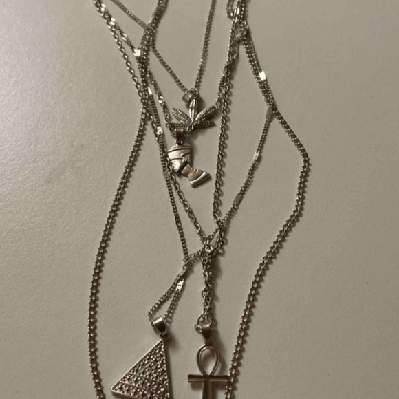 Layered necklace - Picture 2 of 3